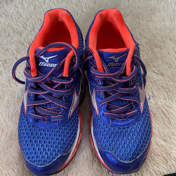 Mizuno *Barely Worn* Running Shoes